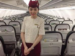 南航空姐刘嘉倪照片,优雅微笑，空中天使的美丽瞬间