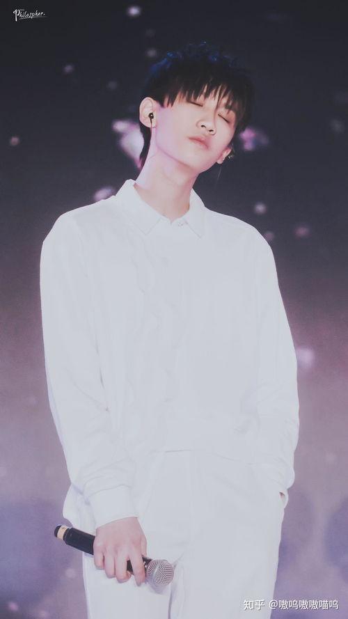 陈泗旭图片,光影交织下的青春印记